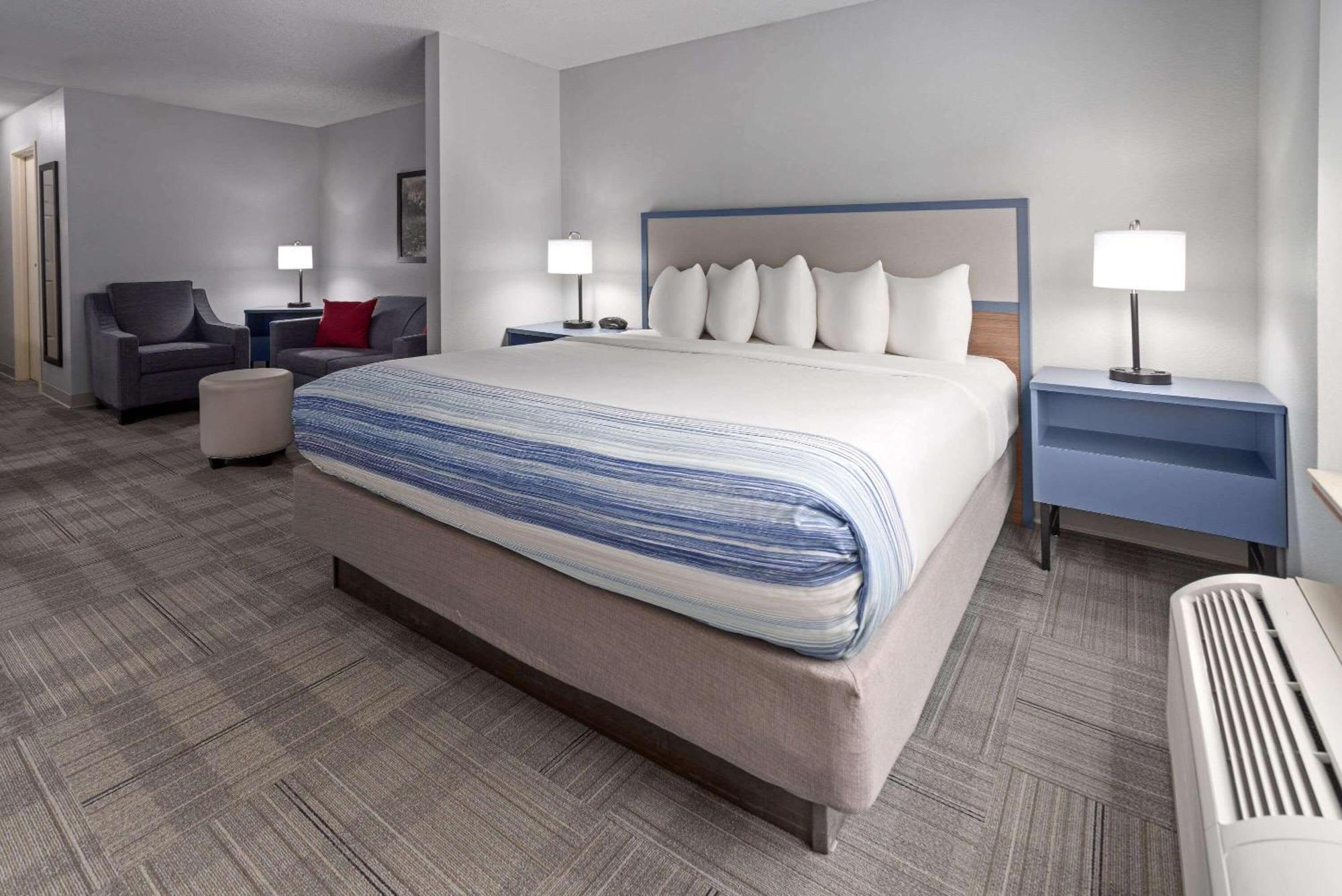 Americinn By Wyndham Iron Mountain Esterno foto
